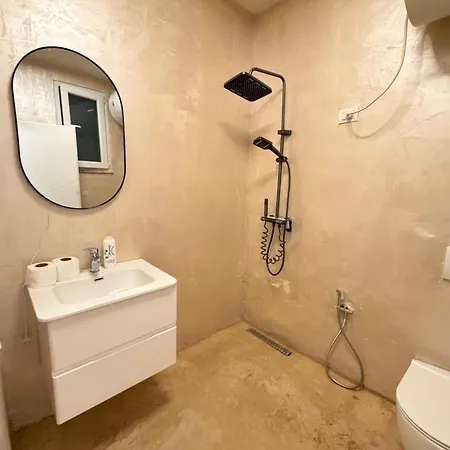 Luxury 3 Near Square 21 Tirana